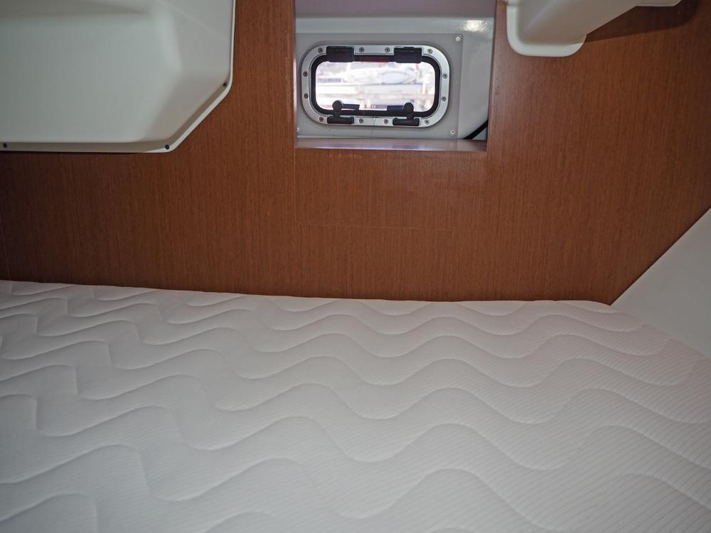 Aft cabin, Accommodation